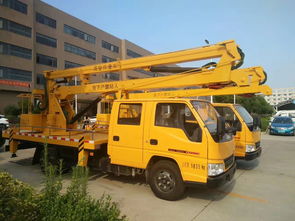 藍(lán)牌高空作業(yè)車(chē)13.5米作業(yè)高度全國(guó)配送，隨車(chē)吊功能助力高效作業(yè)