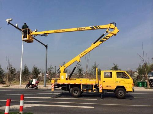 百萬(wàn)行無(wú)憂(yōu)與一卡無(wú)憂(yōu) 高空作業(yè)與專(zhuān)用汽車(chē)保險(xiǎn)方案解析